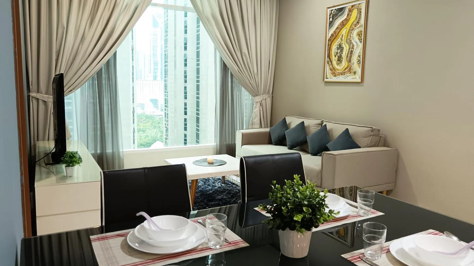 Soho Suites Klcc By Minsha Kuala Lumpur Apartment